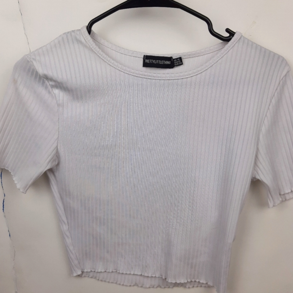 Prettylittlething Croptop